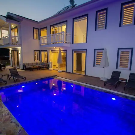 7 Kisilik Ozel Havuzlu Modern Oludeniz - Awz105 * Fethiye